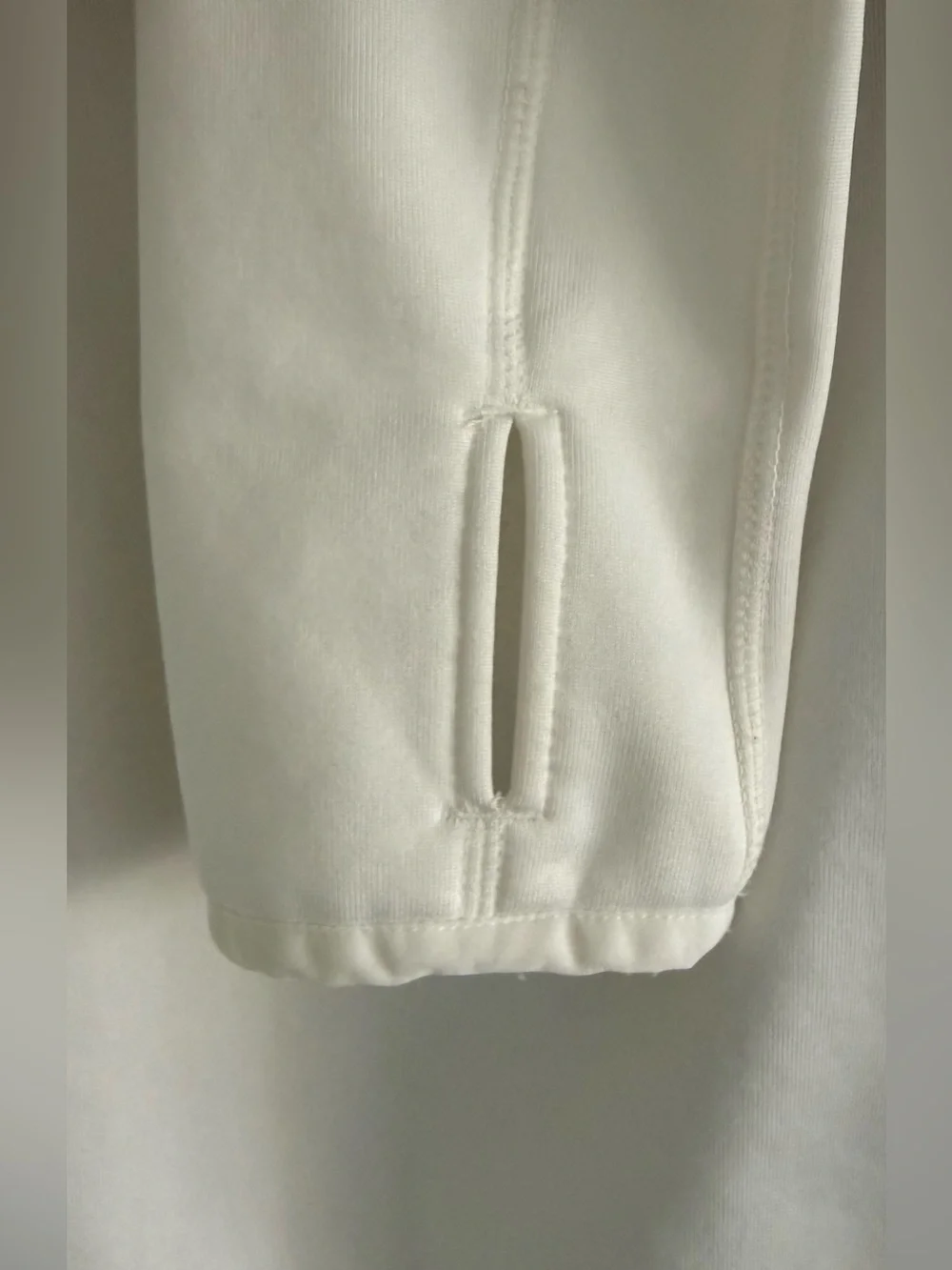 Marmot  White Variant Jacket. Medium